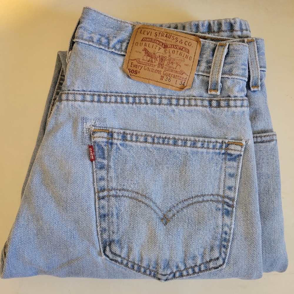 VTG 2000 Levi Strauss Regular Fit Straight Leg Jeans Men's Size 34x33 SEE PICS